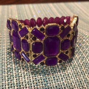 Gem bracelet with elastic band